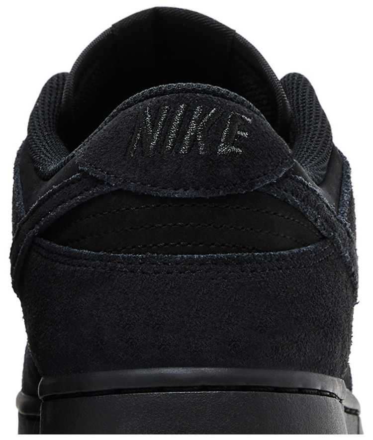 Nike Dunk Low SE Triple Black