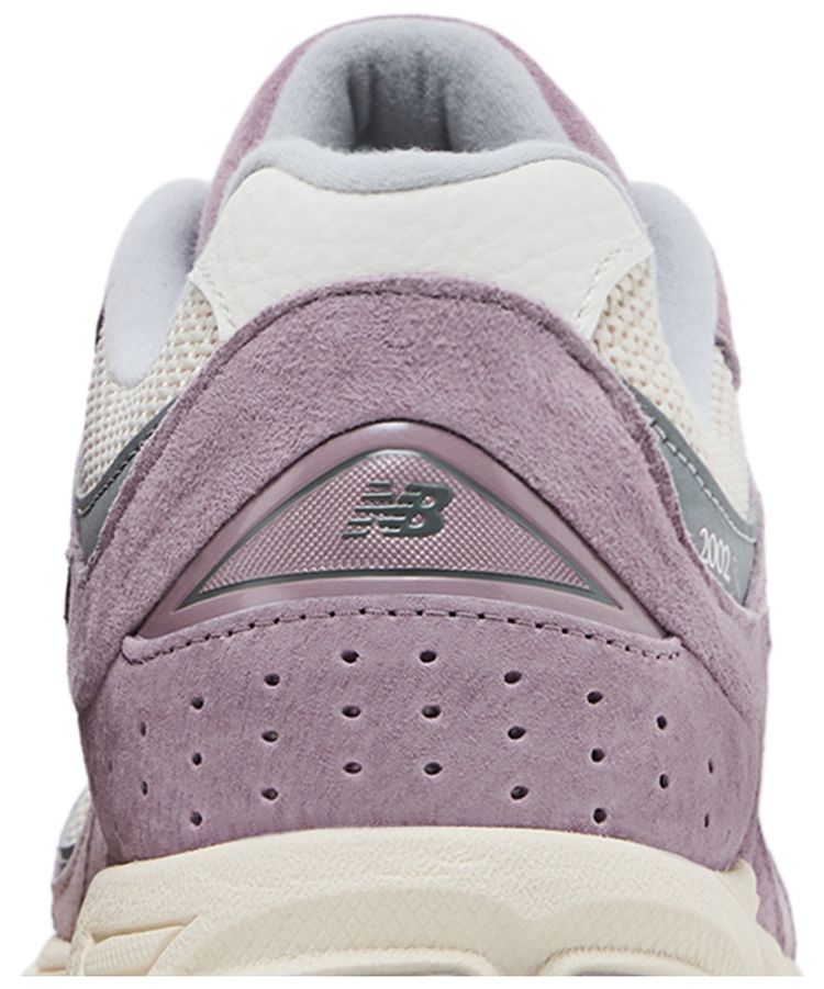 New Balance 2002R Ice Wine Linen