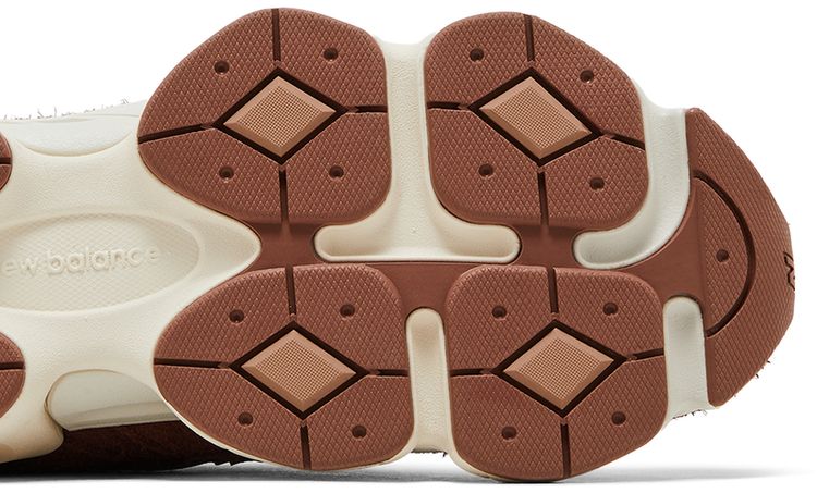 New Balance 9060 Rich Oak Timberwolf