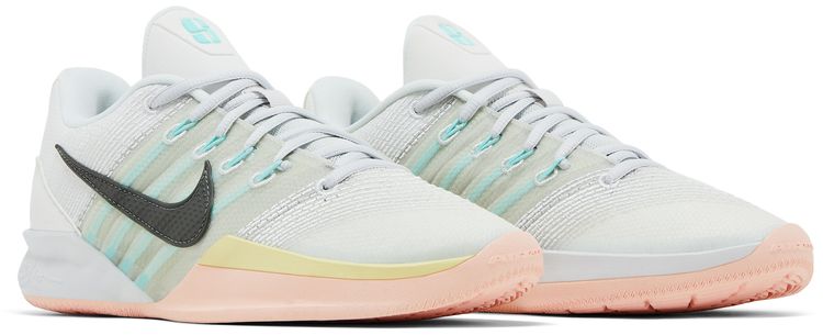 Nike Wmns Sabrina 3 Silencer