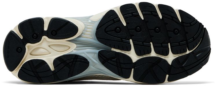 Saucony ProGrid Omni 9 White