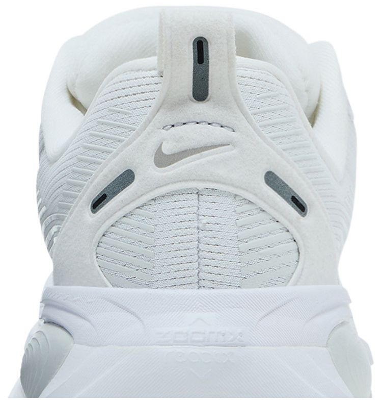 Nike Wmns Vomero 18 White Photon Dust
