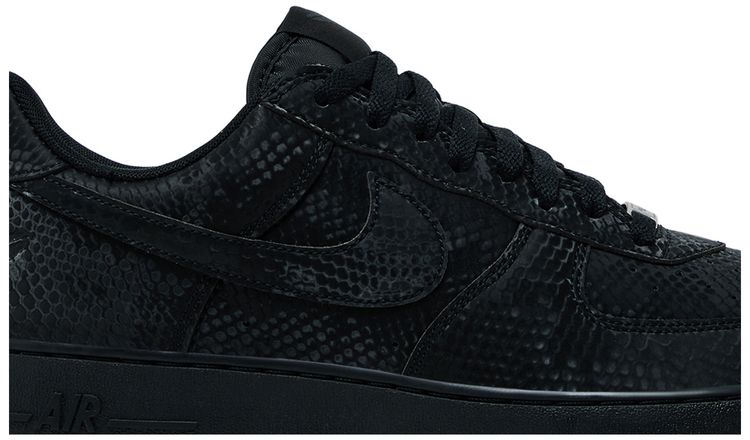 Kobe Bryant x Nike Air Force 1 Low Triple Black