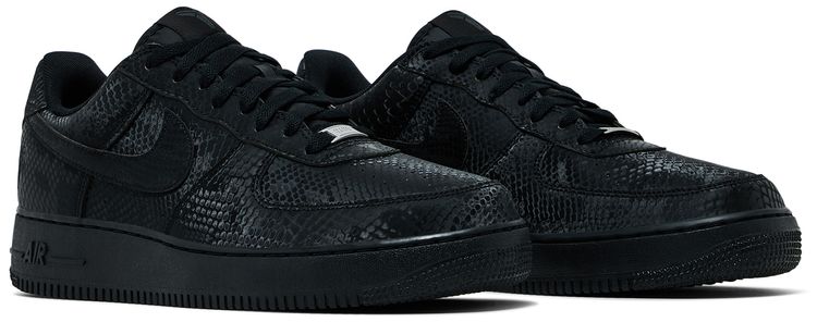 Kobe Bryant x Nike Air Force 1 Low Triple Black