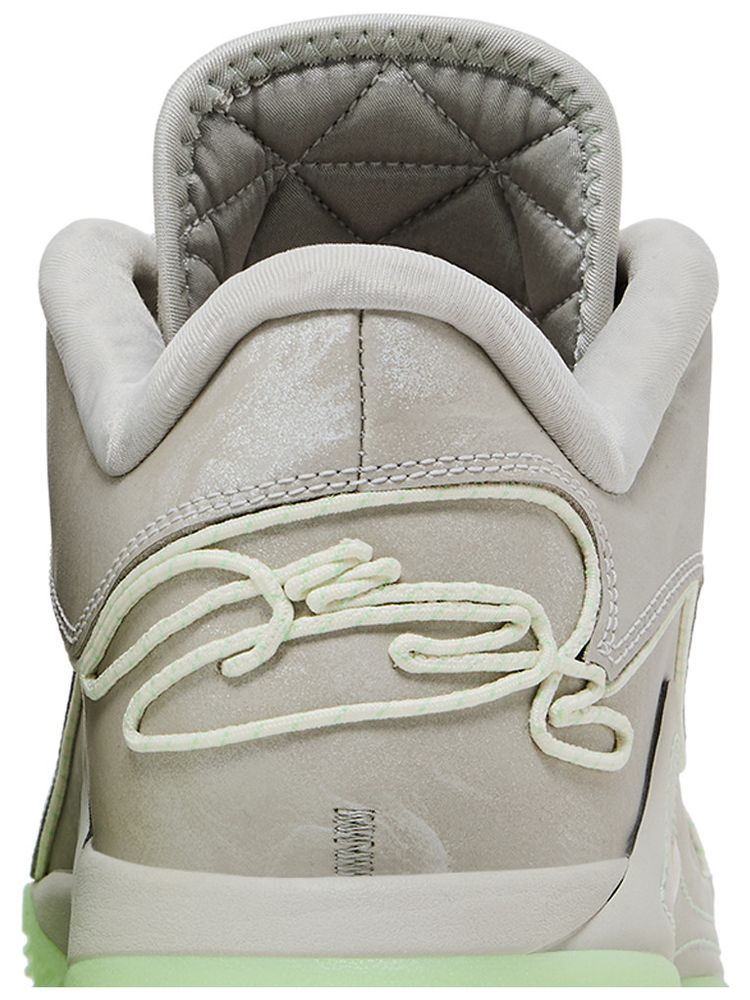 Nike LeBron 22 Dunkman