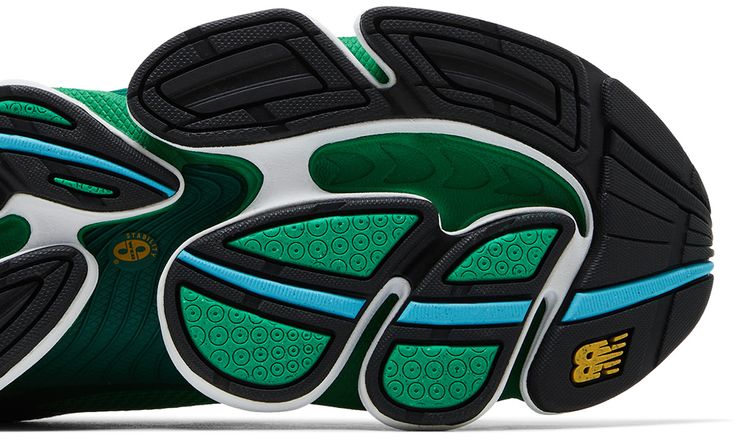 Amine x New Balance ABZORB 2000 Biblioteca