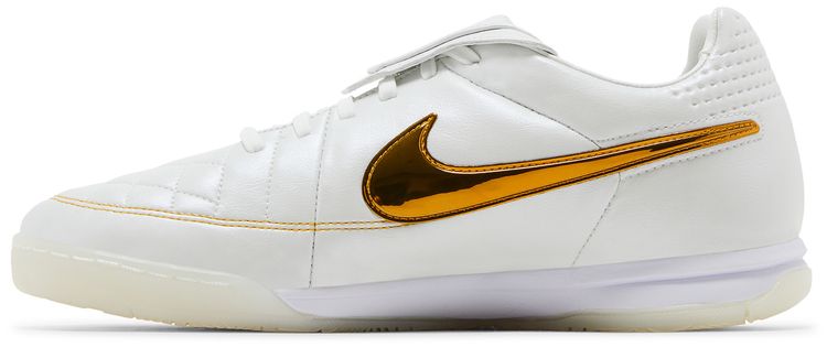 Ronaldinho x Nike Tiempo Legend Touch of Gold