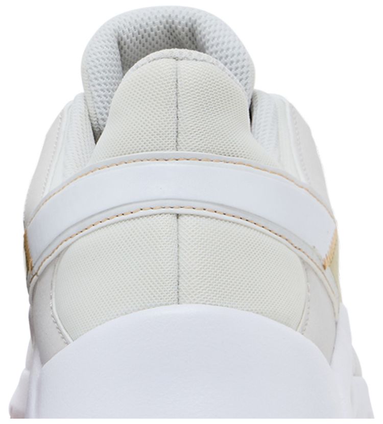 Nike Wmns Legend Essential 2 Platinum Tint Metallic Gold Star