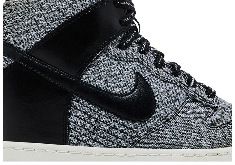 Nike Wmns Dunk Sky High TXT Black Wolf Grey