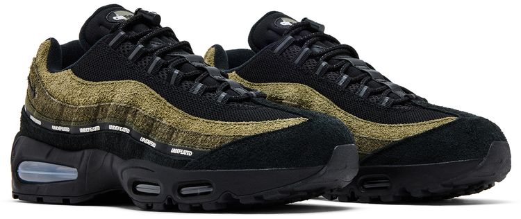Undefeated x Nike Air Max 95 Medium Olive