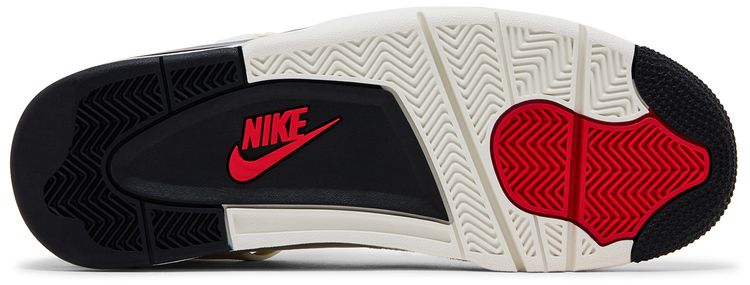 Air Jordan 4 Retro Flight Club