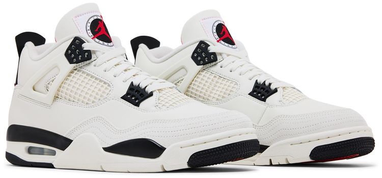 Air Jordan 4 Retro Flight Club