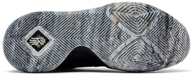 Nike Kyrie 3 BHM