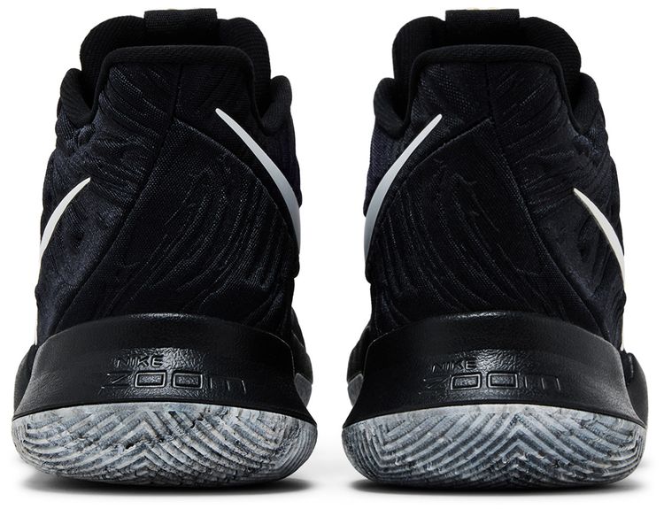 Nike Kyrie 3 BHM