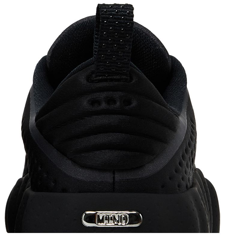 Nike Wmns Mind 002 Black Hyper Crimson