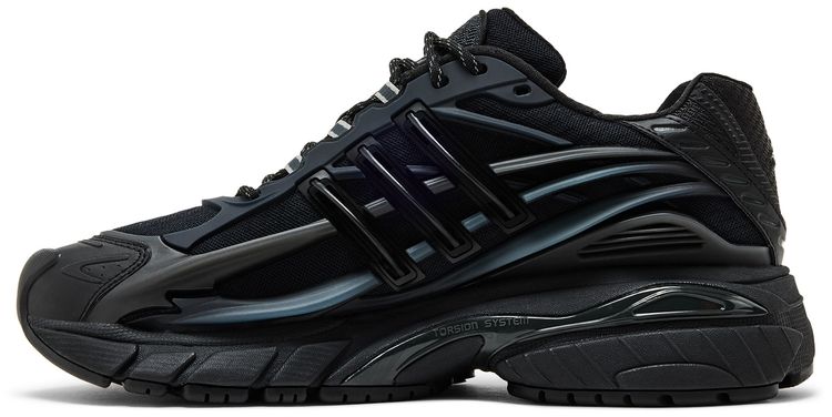 Pharrell x VIRGINIA x adidas Adistar Jellyfish Triple Black