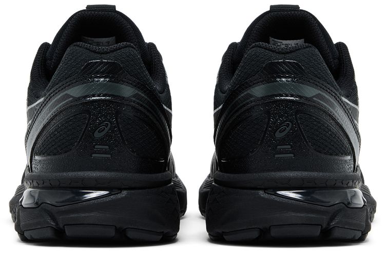 ASICS Gel Terrain Triple Black