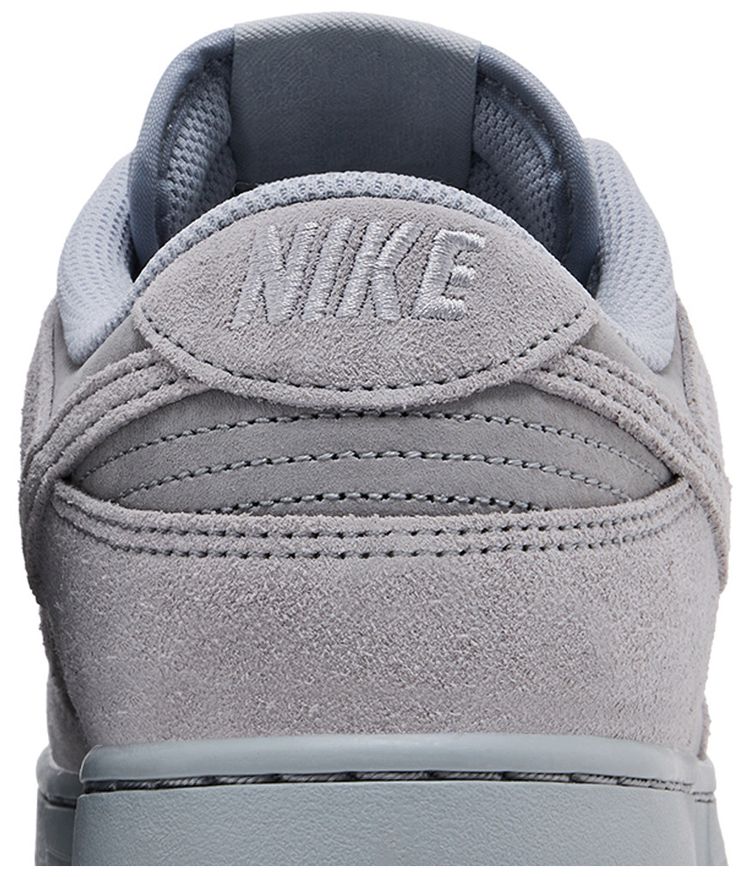 Nike Dunk Low SE Wolf Grey