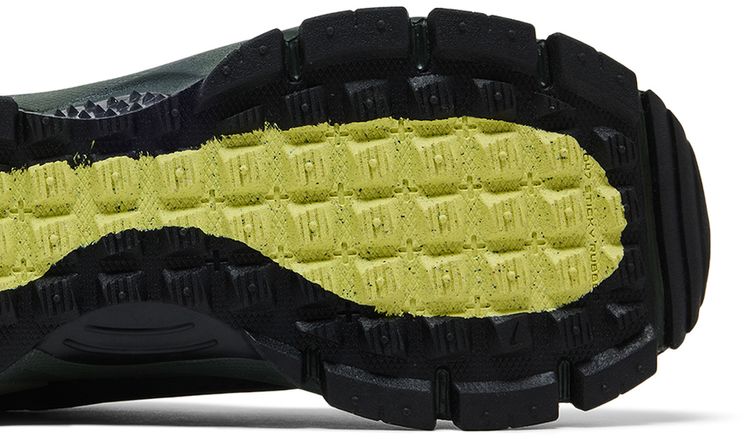 Nike Zoom Vomero Roam Winterized SequoiaLight Lemon TwistBlack