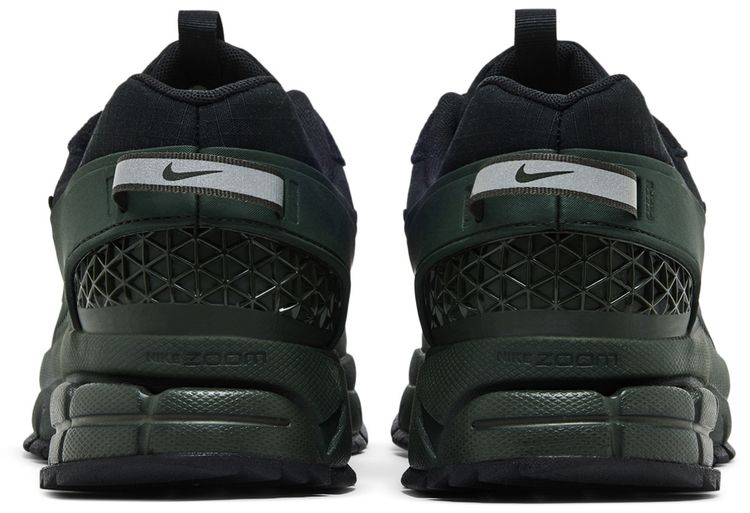 Nike Zoom Vomero Roam Winterized SequoiaLight Lemon TwistBlack