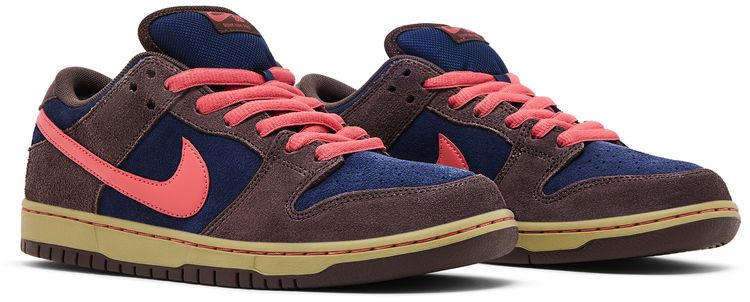 Nike Dunk Low SB Baroque Brown Adobe