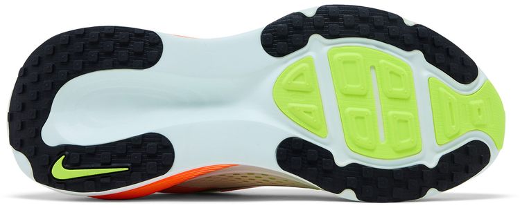 Nike Vomero 18 Barely Green Hyper Crimson