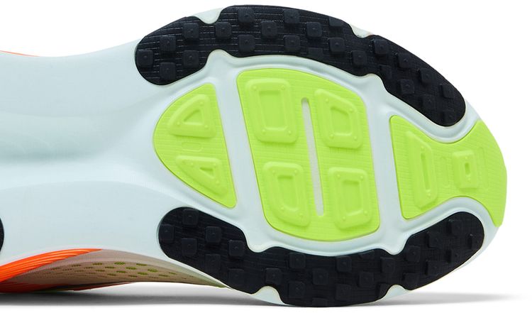 Nike Vomero 18 Barely Green Hyper Crimson