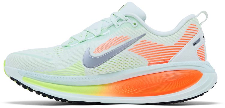 Nike Vomero 18 Barely Green Hyper Crimson