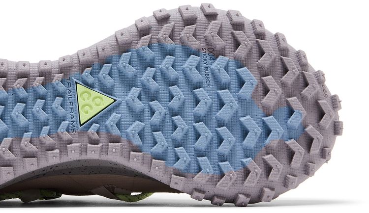 Nike ACG Mountain Fly Low GORE TEX Khaki Barely Volt