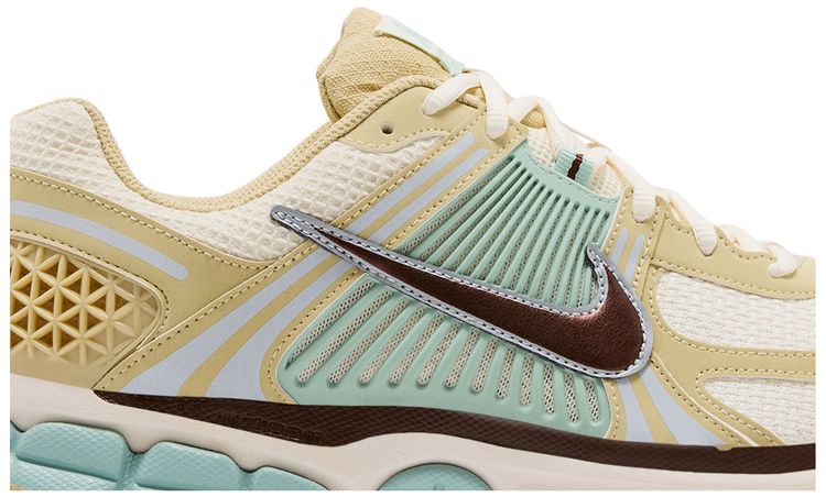 Nike Air Zoom Vomero 5 Team Gold Seafoam