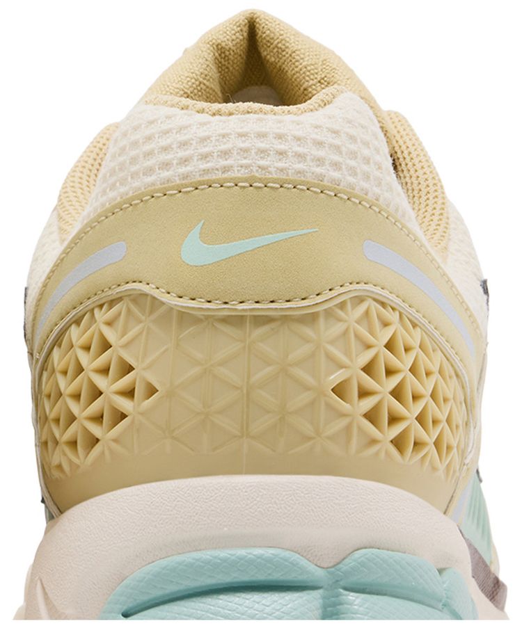 Nike Air Zoom Vomero 5 Team Gold Seafoam