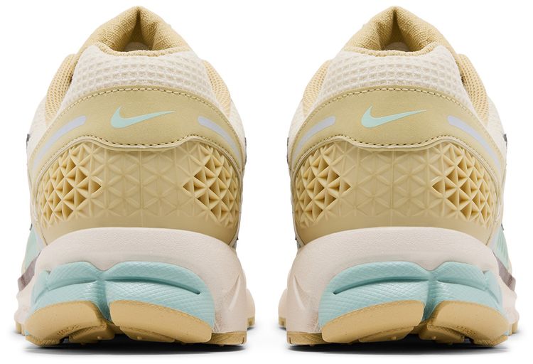 Nike Air Zoom Vomero 5 Team Gold Seafoam