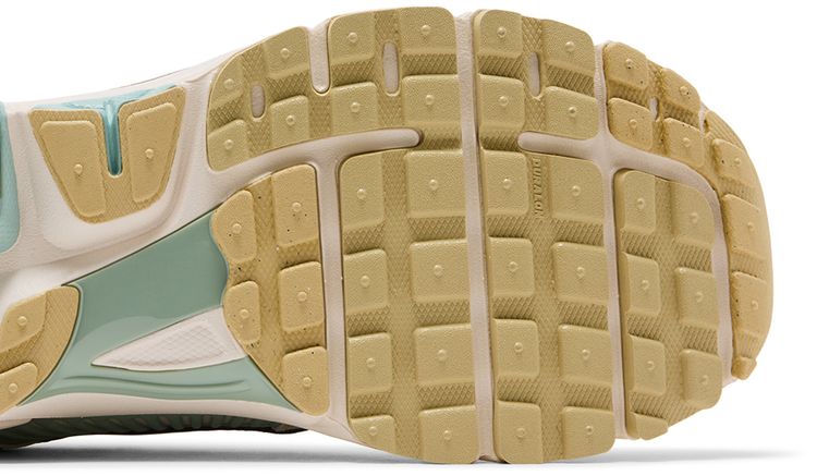 Nike Air Zoom Vomero 5 Team Gold Seafoam