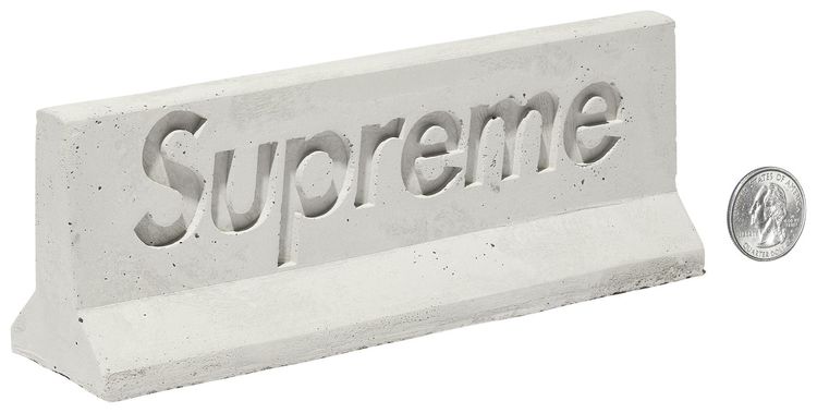 Supreme x Mini Materials 112 Scale Jersey Barrier Grey