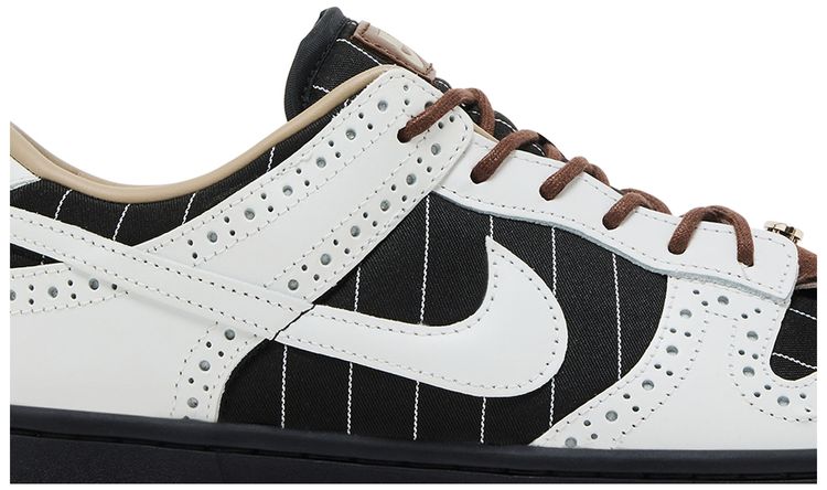 Nike Wmns Dunk Low LX Brogue