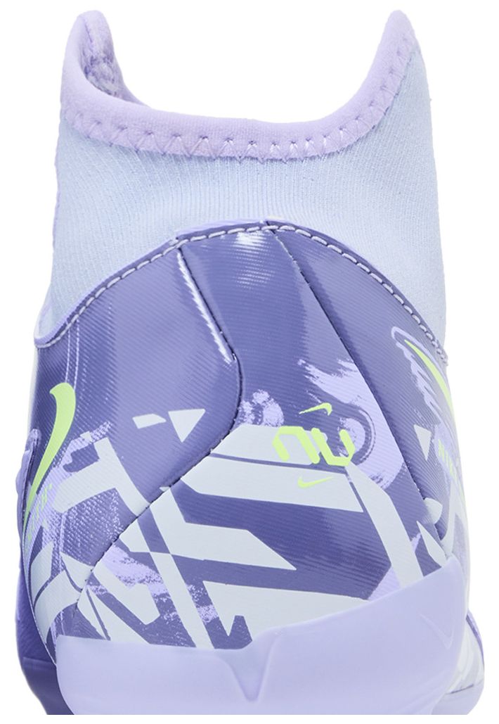 Nike Phantom Luna 2 Academy MG United Pack 2025