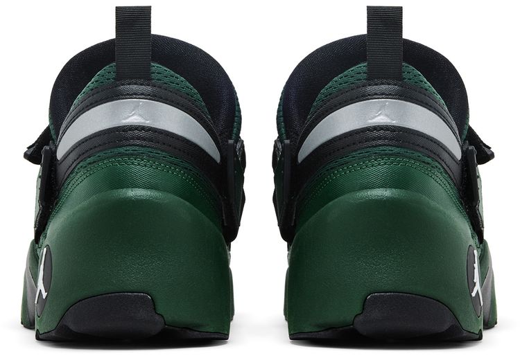 Air Jordan Wmns Jordan Trunner LX Fir Green