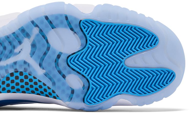Air Jordan 11 Retro Low UNC 2026