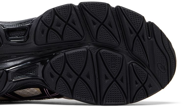 Finesse x ASICS Gel Cumulus 16 Desert Rose