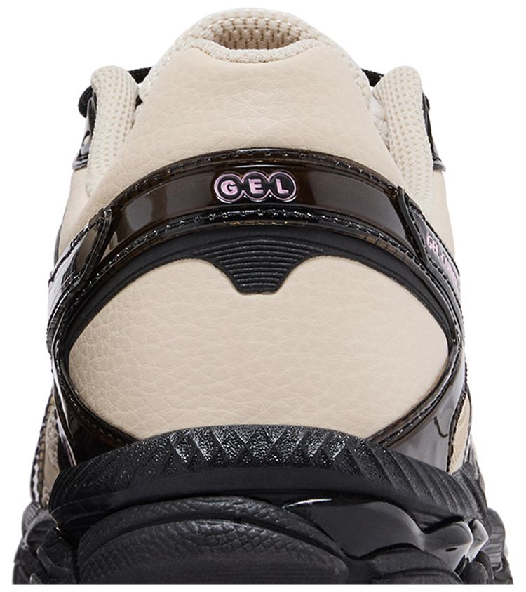 Finesse x ASICS Gel Cumulus 16 Desert Rose