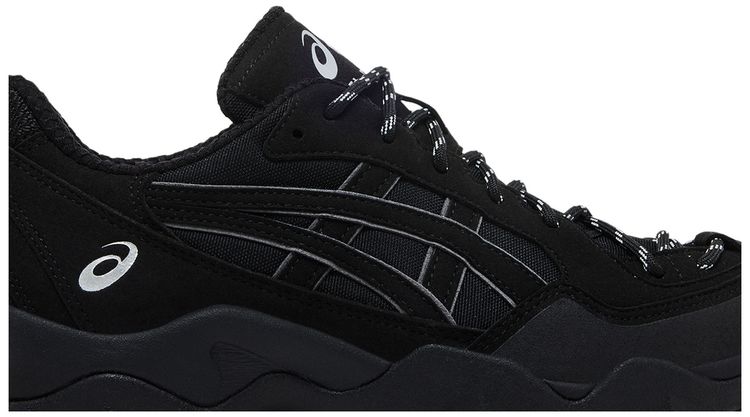 ASICS Gel Pickax Triple Black