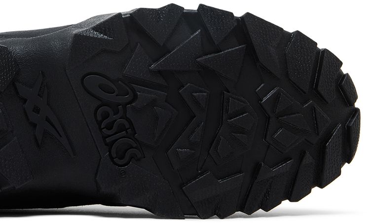 ASICS Gel Pickax Triple Black