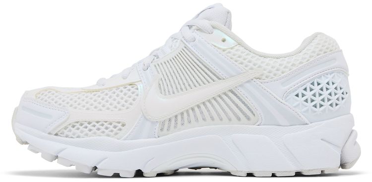 Nike Wmns Air Zoom Vomero 5 Triple White