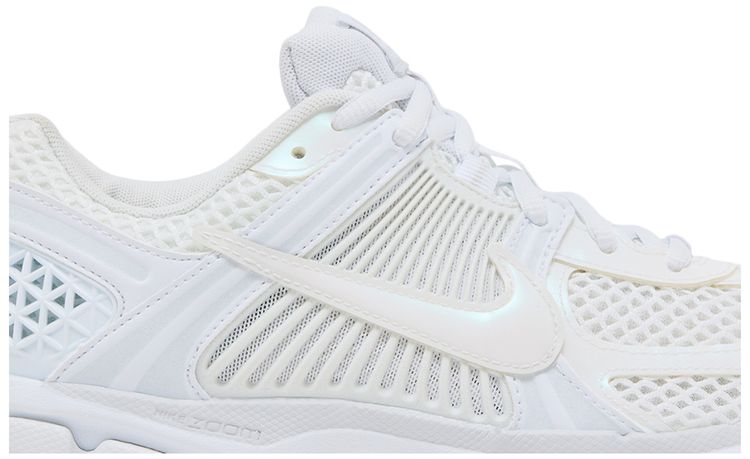 Nike Wmns Air Zoom Vomero 5 Triple White