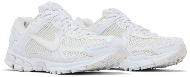 Nike Wmns Air Zoom Vomero 5 Triple White