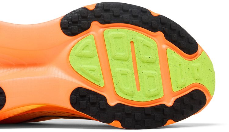 Nike Vomero 18 Orange Chalk