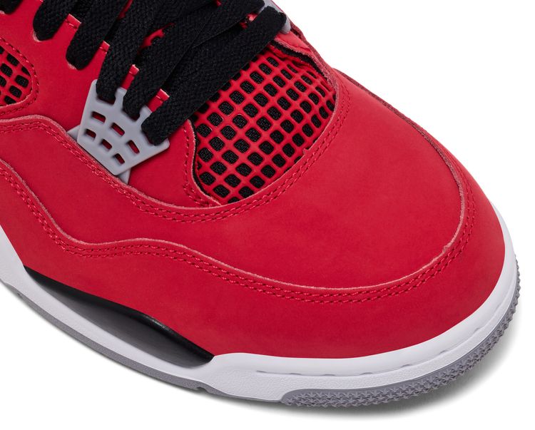 Air Jordan 4 Retro Toro Bravo 2026