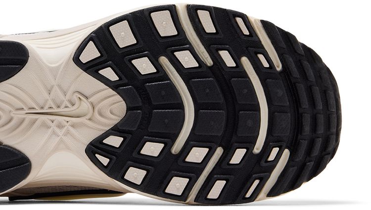 Nike Wmns V5 RNR Light Orewood Brown