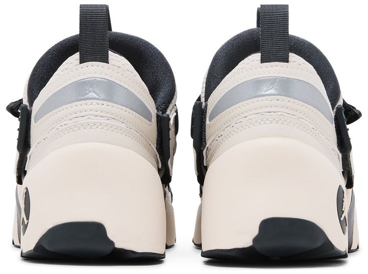 Air Jordan Wmns Jordan Trunner LX Light Orewood Brown