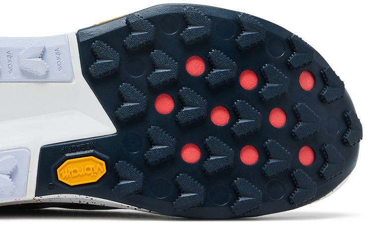 Nike ZoomX Zegama 2 Platinum Paint Splatter